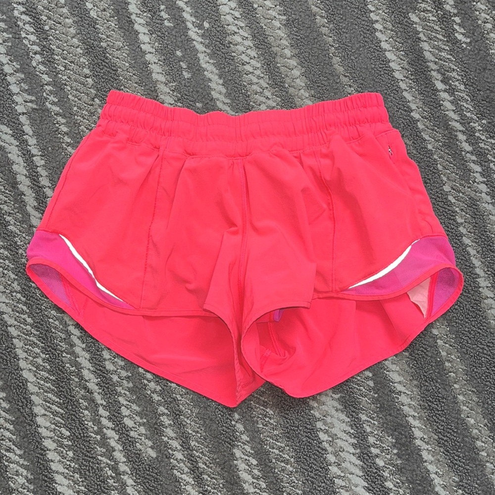 Lululemon Hotty Hot shorts RAZZLE